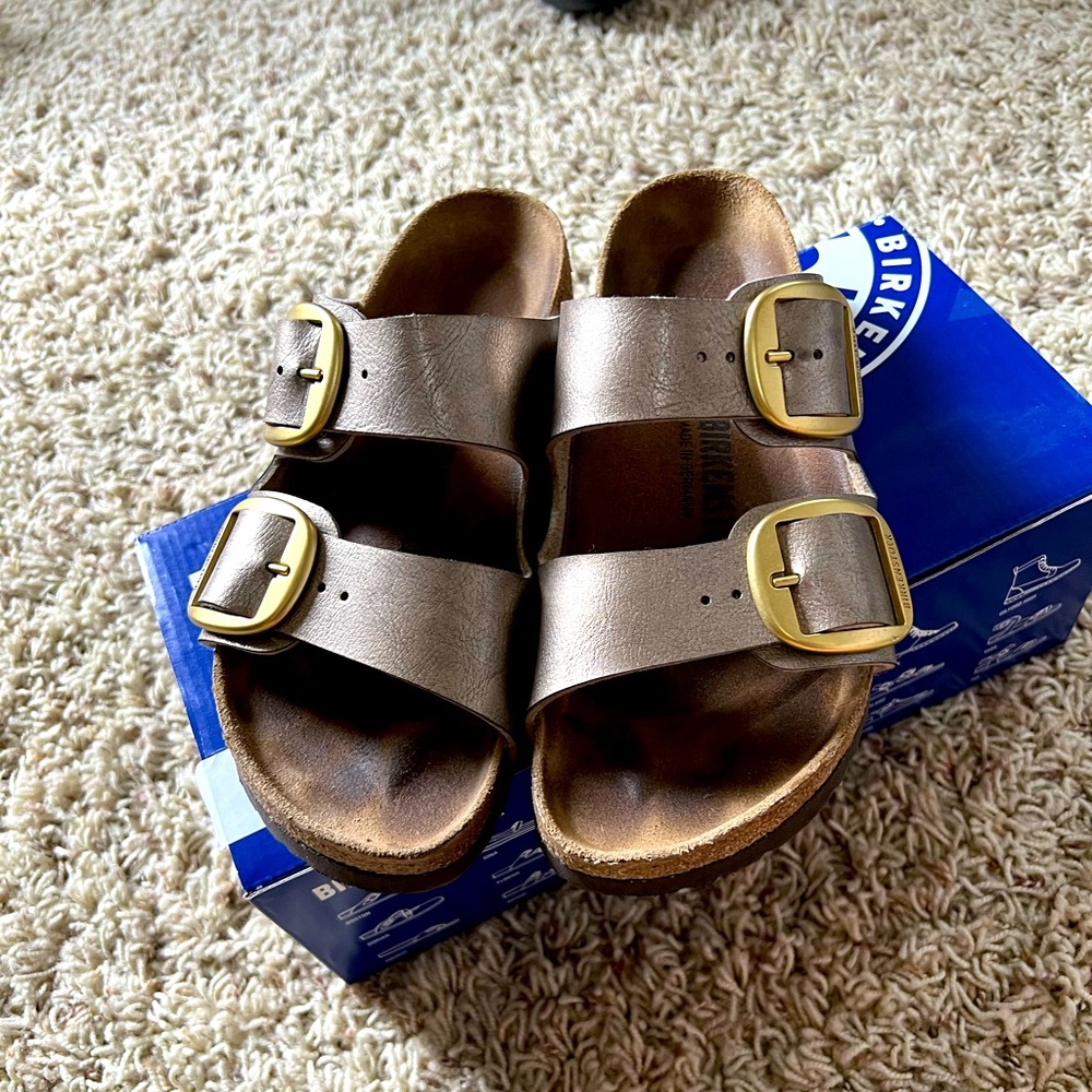 ✨Arizona Big Buckle Sandals Graceful Taupe Size 38✨